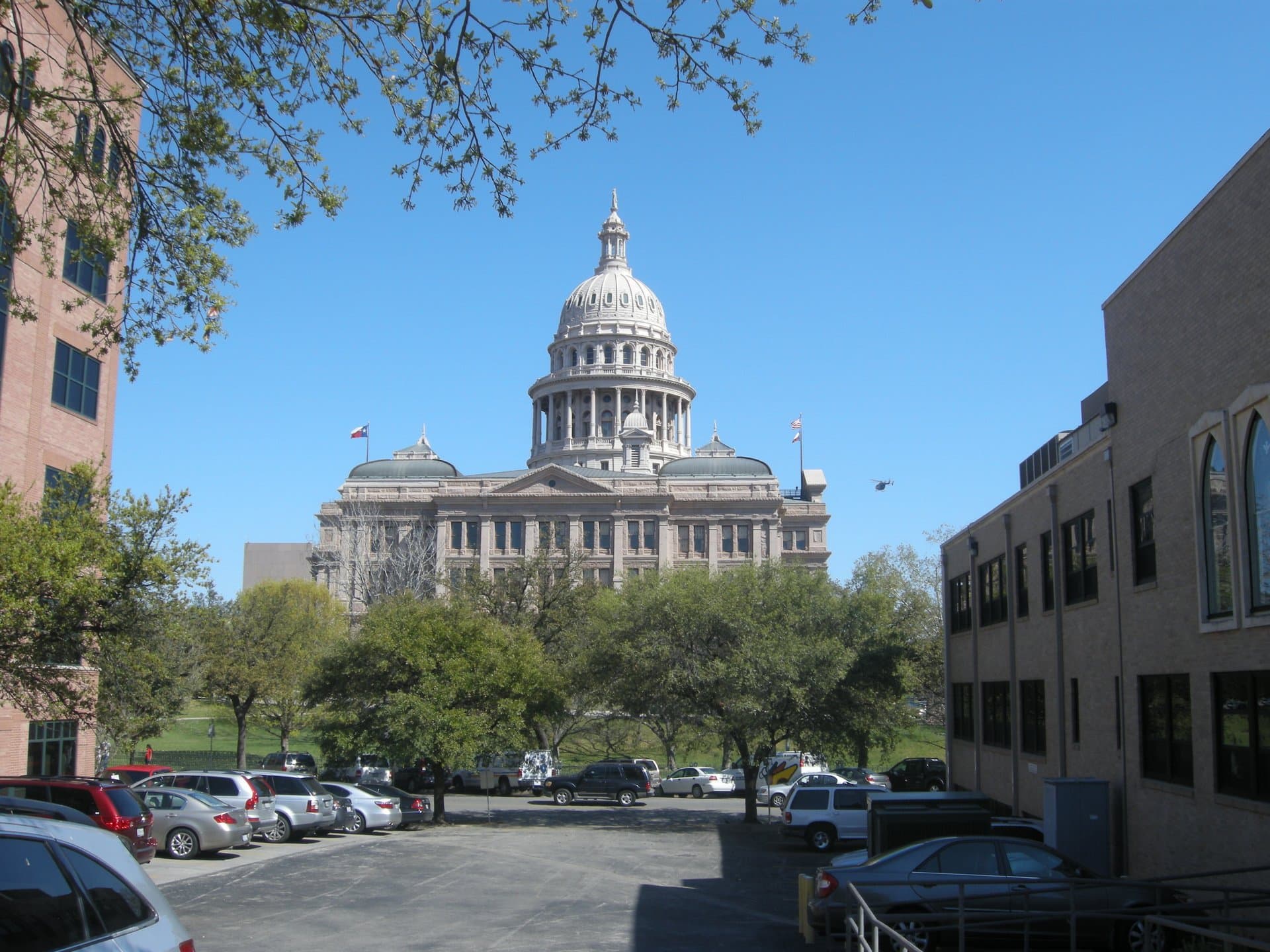 텍사스 공화 상원 경선 ‘결선투표’…코닌 vs 팩스턴 맞대결